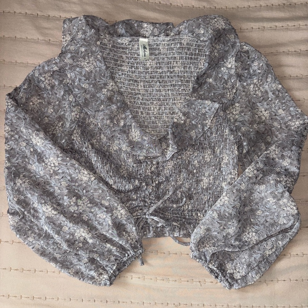 Peter Pan Collar Floral Long Sleeve Cropped Blouse